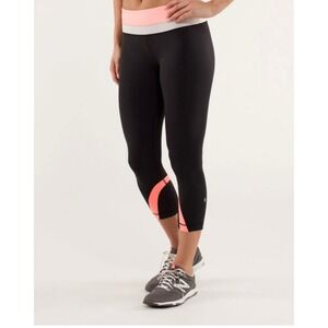 Lululemon Run Inspire Crop II Black Bleached Coral Leggings Size 6‎